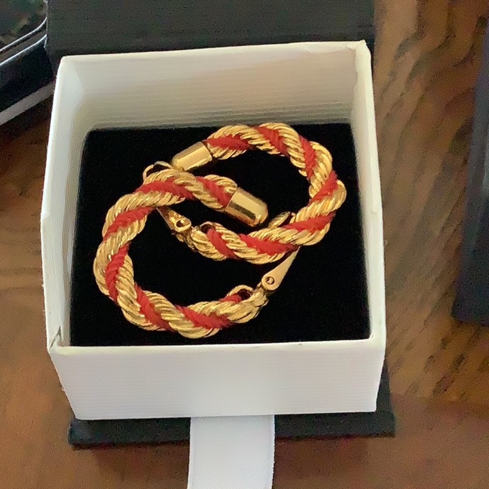 Clip on earrings gold orange twisted rope loops. Vintage Come in gift box